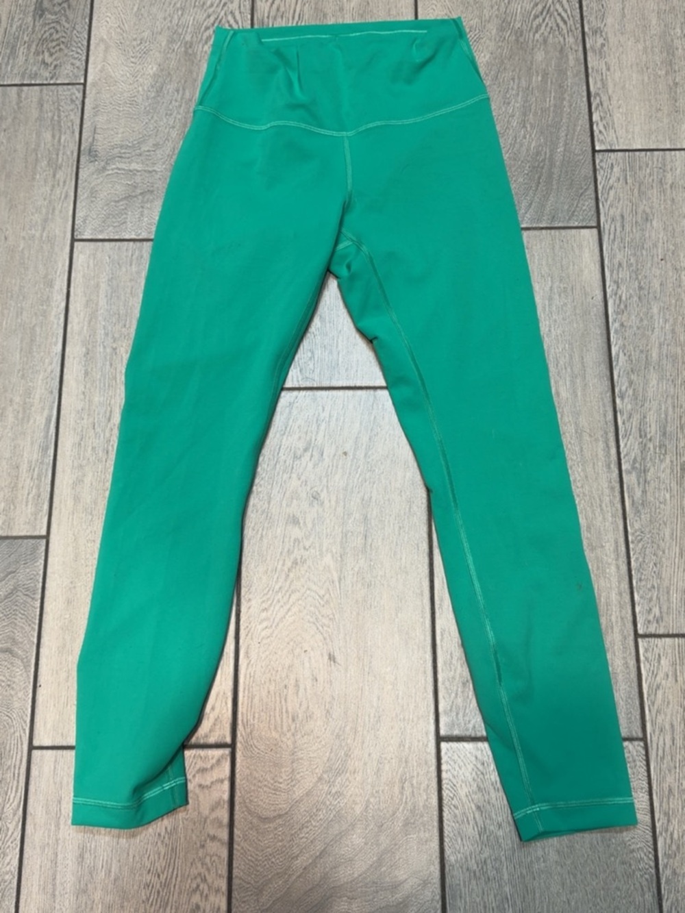 Lululemon Wunder Train HR Tight 
Everlux SKelly Green